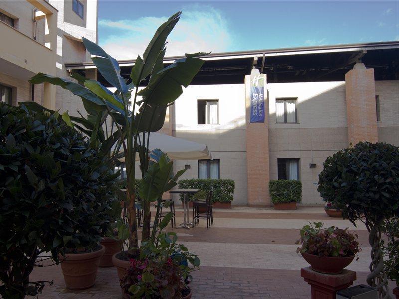 B&B Hotel Roma Tuscolana San Giovanni Exterior photo